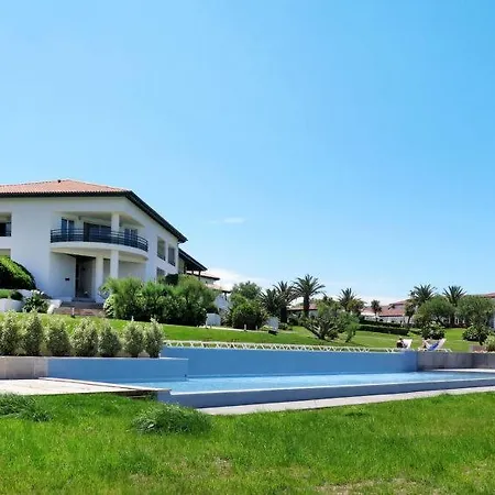 Sainte-barbe Sleeps 4 Pool Air Con Wifi *